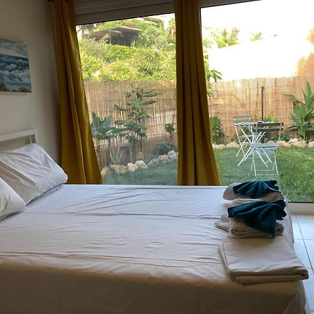 The Banana House Villa Lourdata  Bagian luar foto
