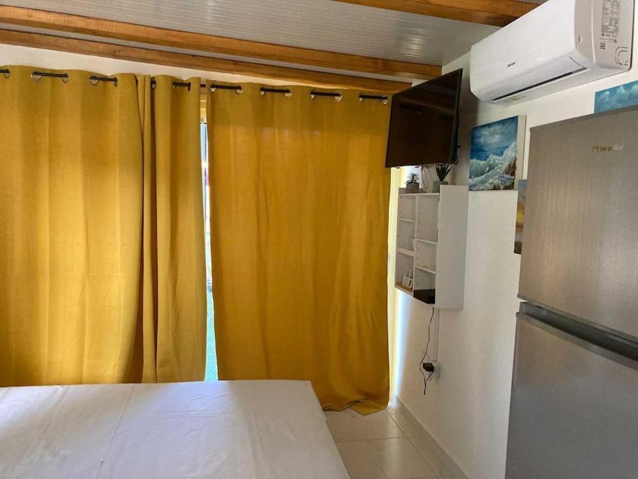 The Banana House Villa Lourdata  Bagian luar foto